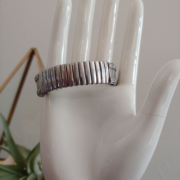 Vintage Timex Silver Stretch Band - Picture 4 of 6